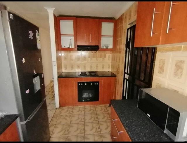3 BEDROOM FREEHOLD FOR SALE IN EKUPHUMLENI